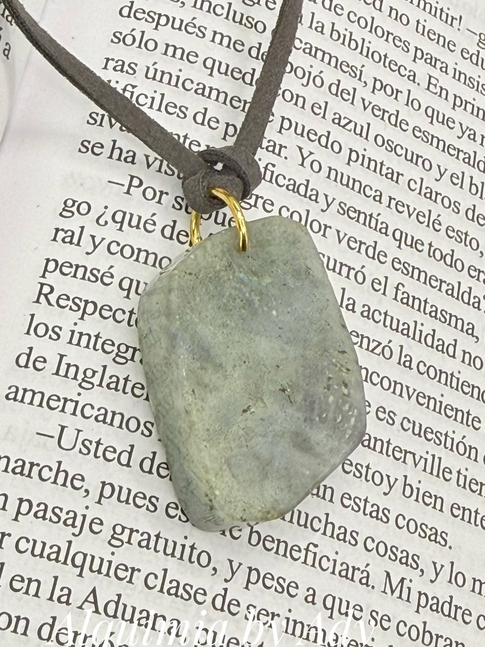 STREET SURFER Big labradorite Stone Pendant Necklace with gray Suede Cord